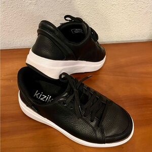 Kizik Black Leather Sneakers